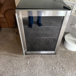 Wine Refrigerator 