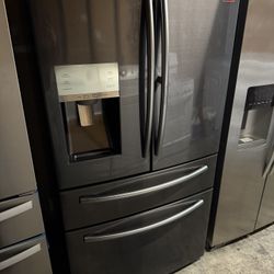Black Stainless Steel Samsung Fridge 