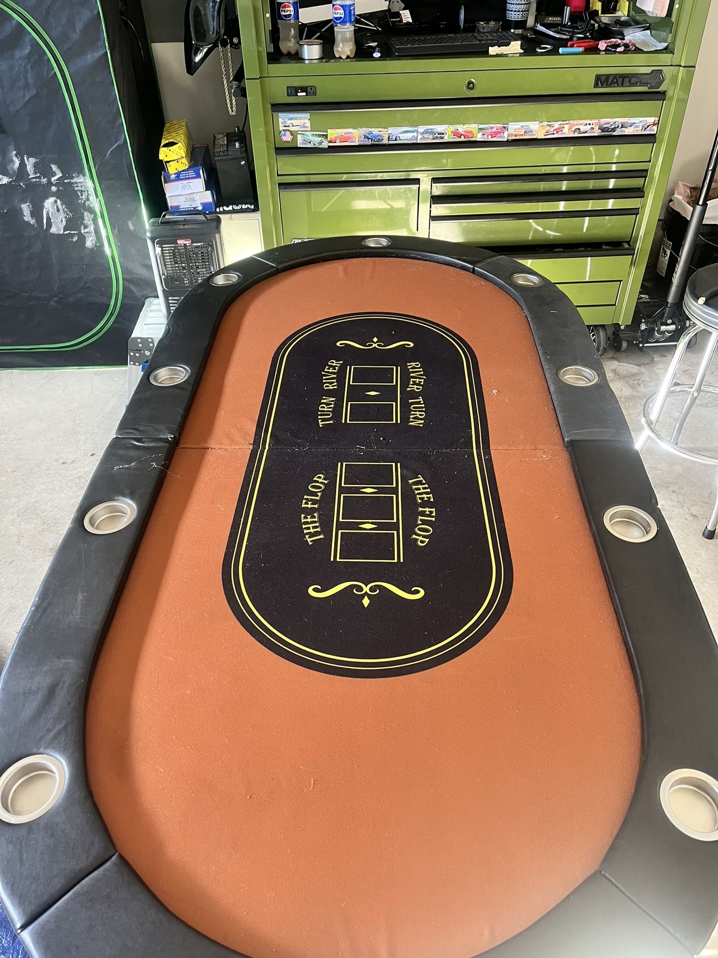 10 Player Poker Table