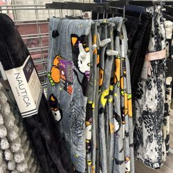 Hello Kitty Halloween Blanket 
