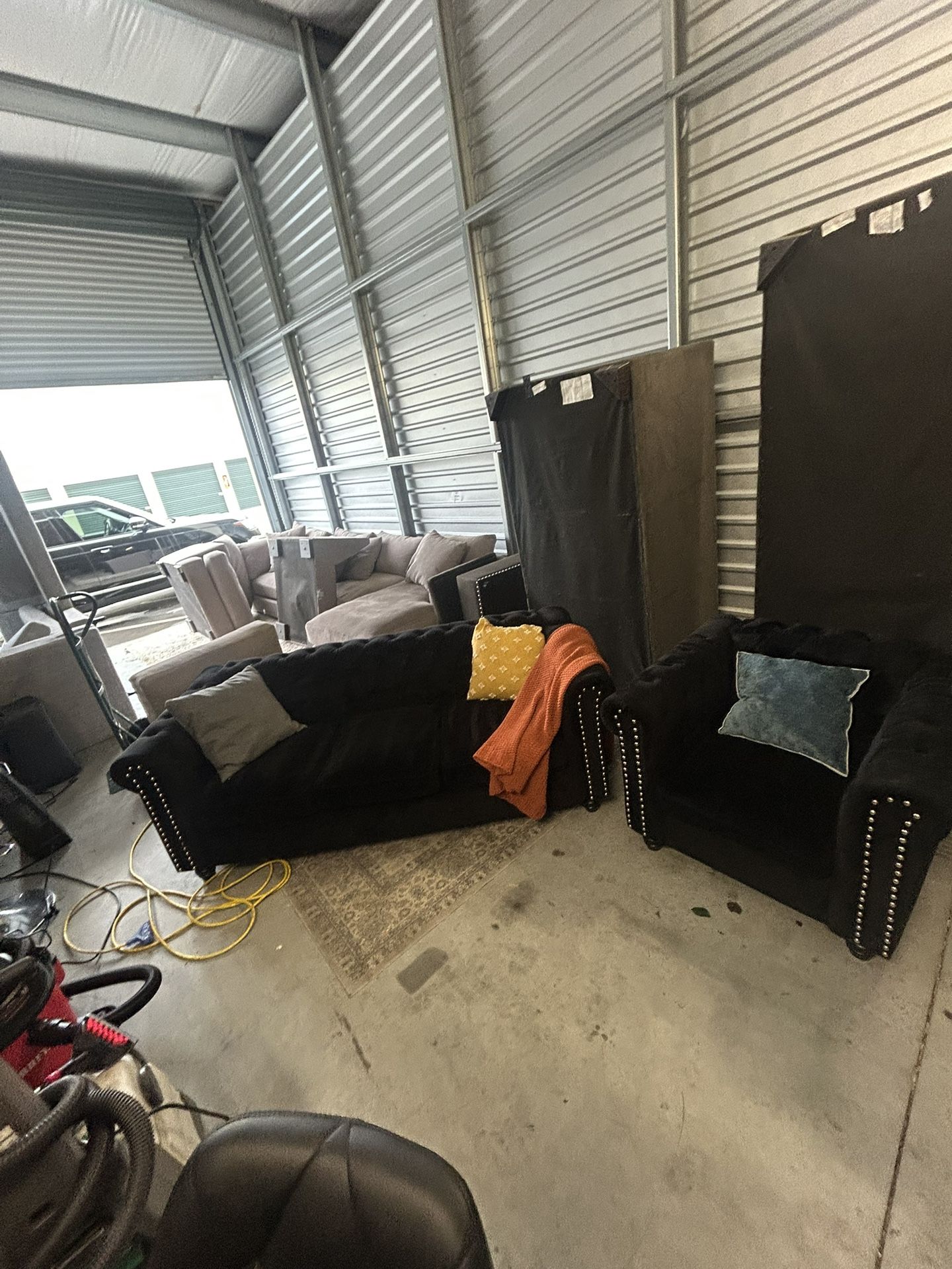 Sectional Sofa/ Couch (We Deliver)