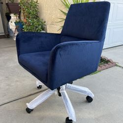 Brand New. Midnight Blue Velvet Mid Century Modern Office Chair. Retails Over $550. Also Available In Black. 