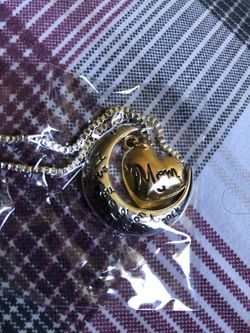 Brand new necklace