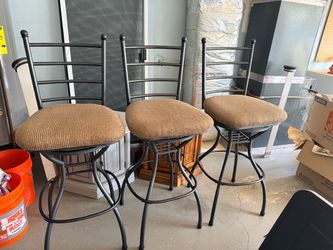 3 Bar Stools