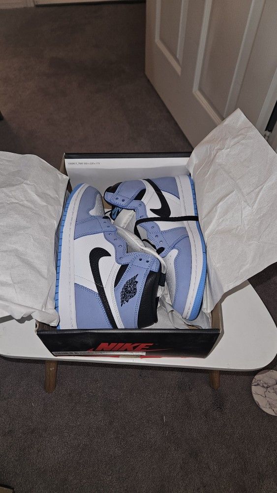 Nike Air Jordan 1 Retro High OG University Blue RARE Size 7 New in Box