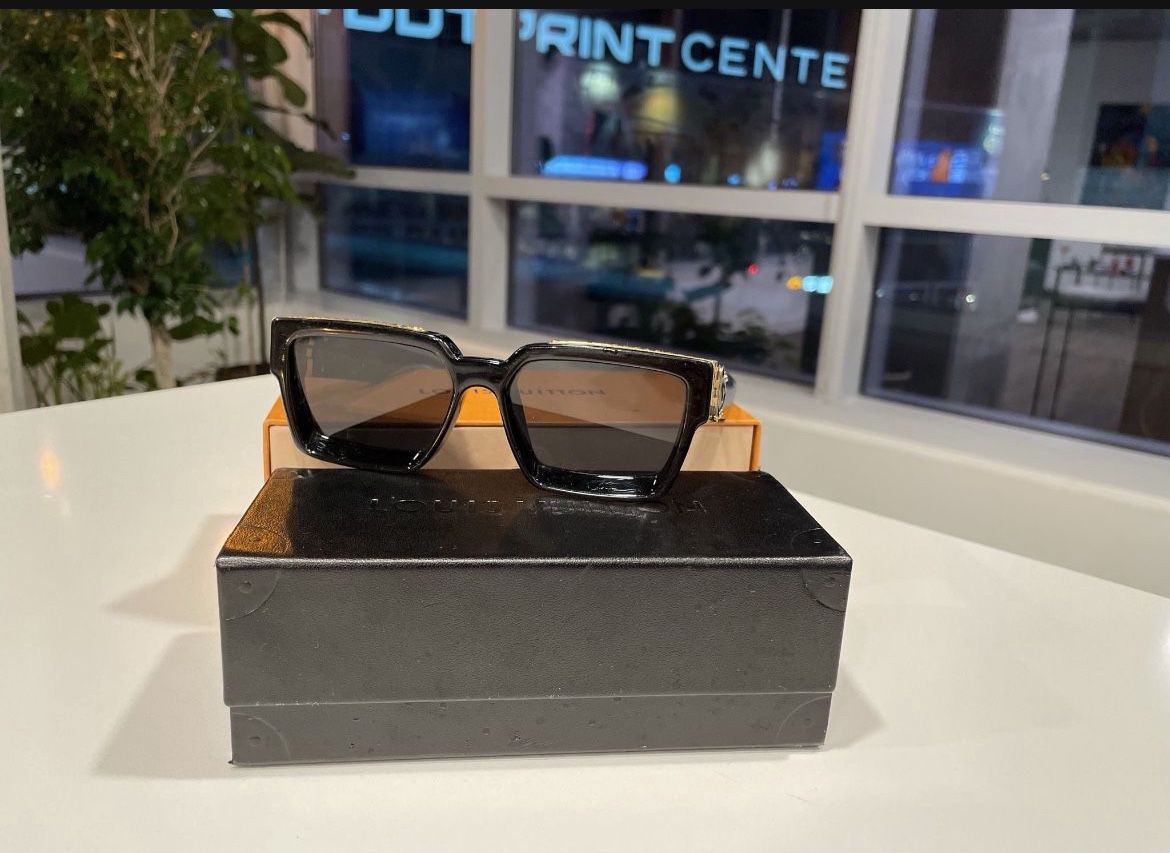 Louis Vuitton 1.1 Millionaires Sunglasses for Sale in Brooklyn, NY - OfferUp