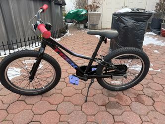 TREK PRECALIBER YOUNG ADULT BIKE 20”