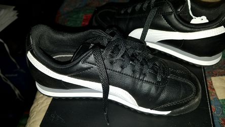 Boys puma size13. Worn only 1 time and like new