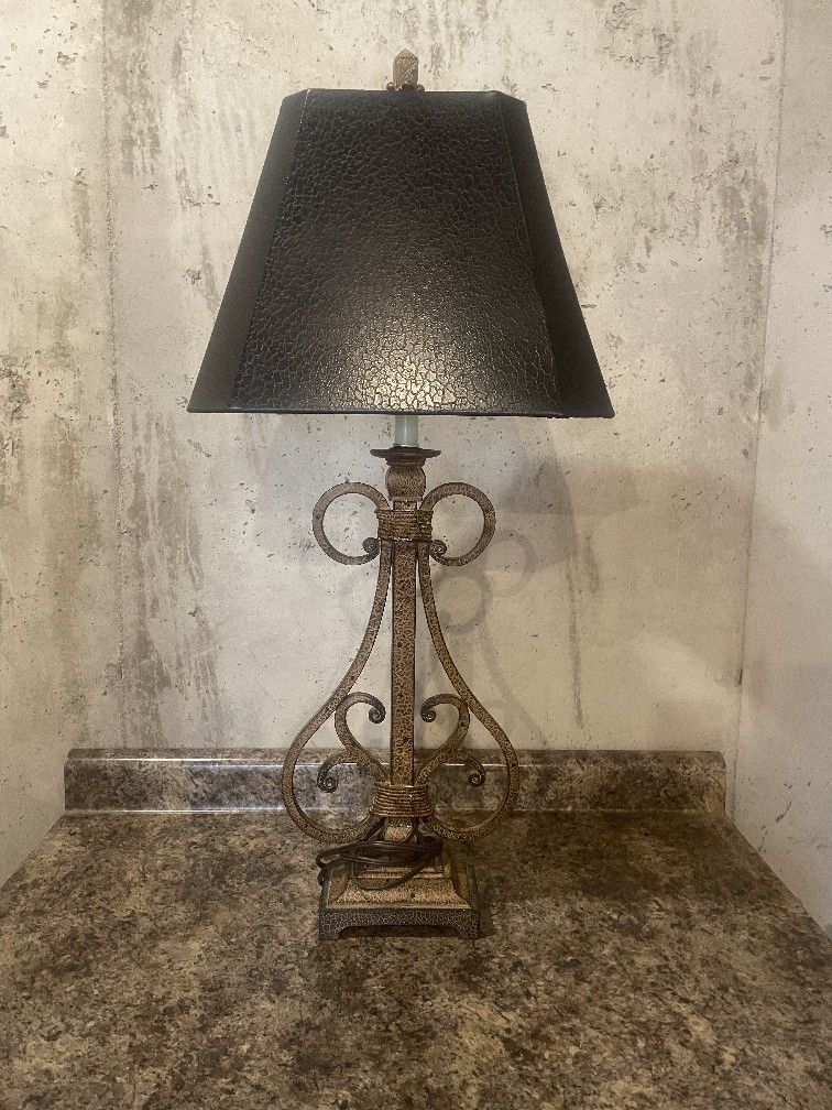 Metal Decorative Lamp