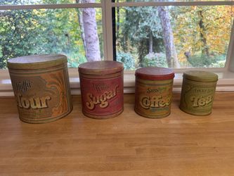 Vintage set of 4 metal kitchen tins