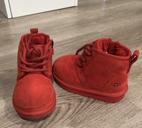 Toddler UGG boots size 8