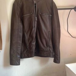 Men’s Medium Guess Jacket