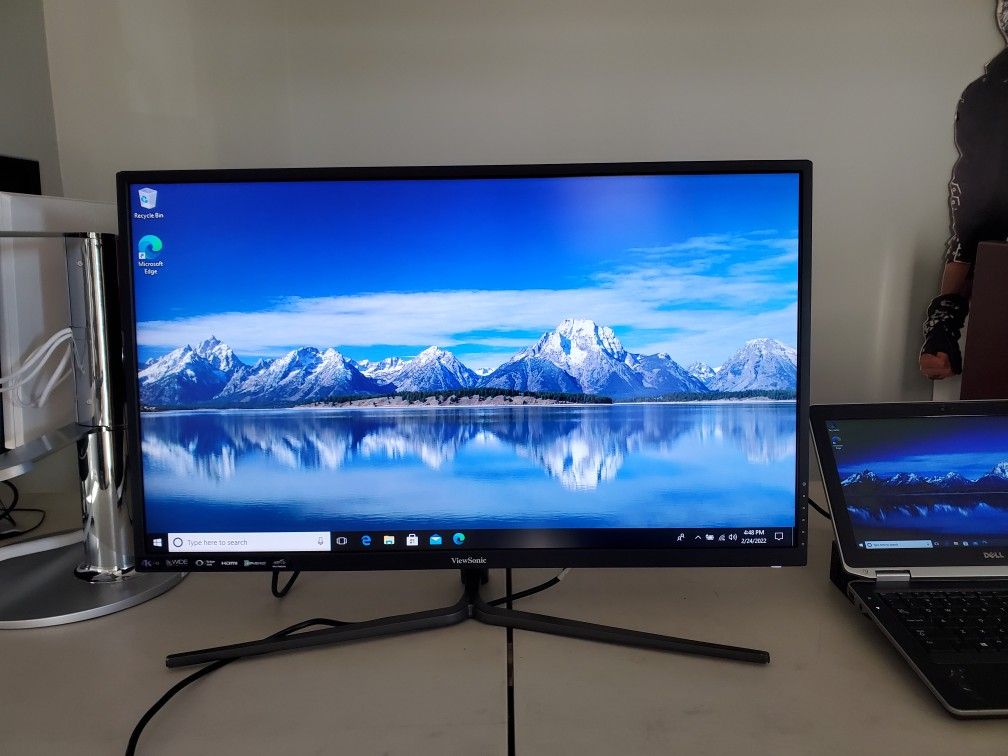 32 Inche 4K UHD Monitor, Viewsonic VX3211 4K MHD, EXCELLENT CONDITION. Monitors & Screens