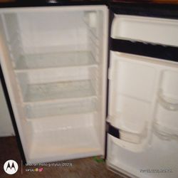 Frigidaire Mini Fridge