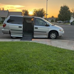 2005 Handicap Van