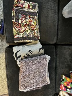 Duvet Cover, 2 Pillow Cases, 2 Blankets