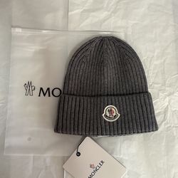 Moncler Beanie Grey