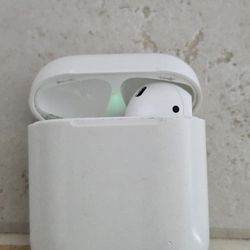 Apple Airpod Case 1st Gen Right Only 