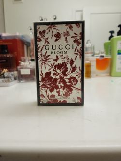 Gucci bloom perfume brand new