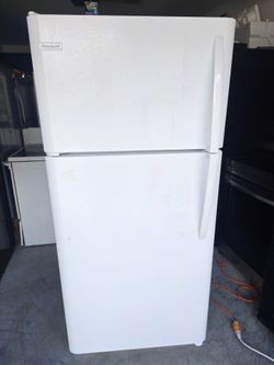 FRIDGE FREEZER FRIGIDAIRE