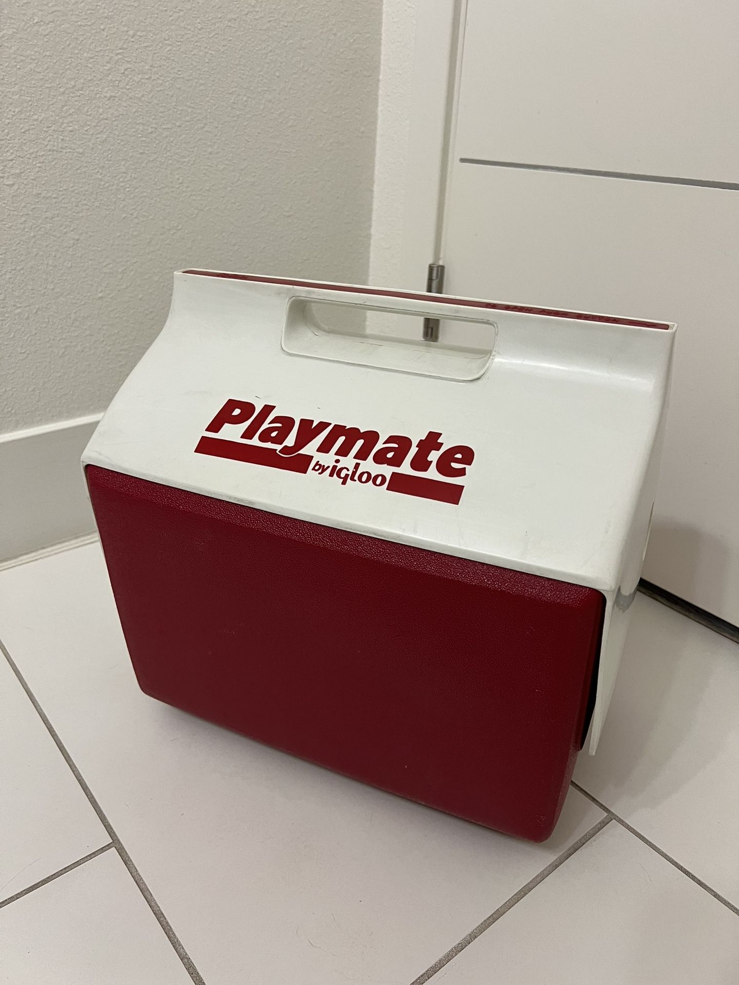Vintage Playmate By Igloo Cooler