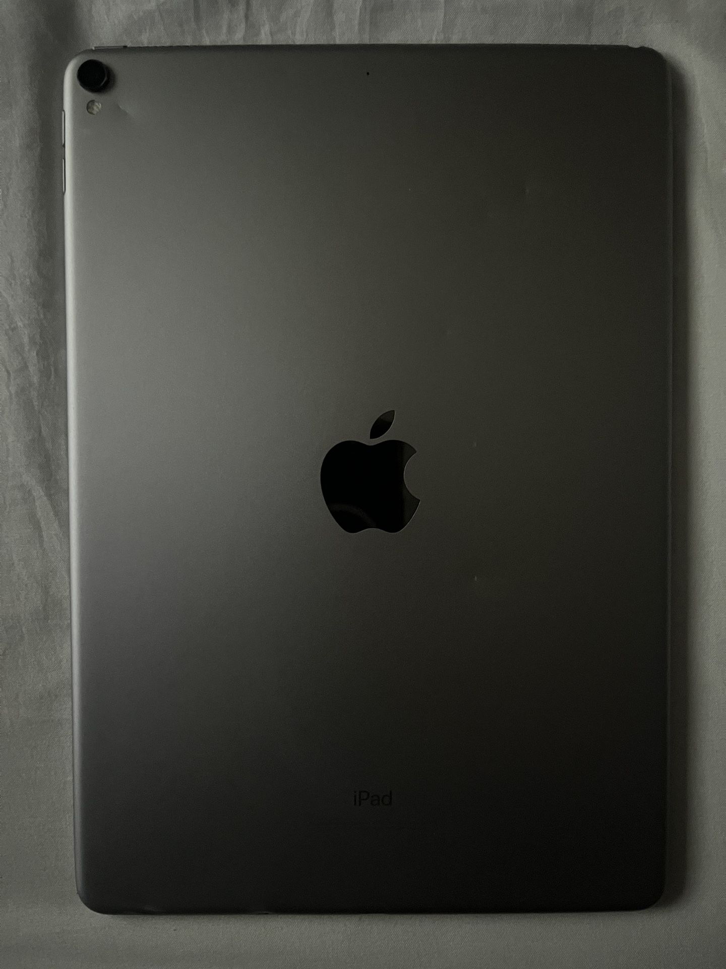 iPad Pro (10.5)