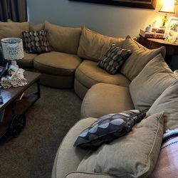 Three Piece Sectional Sofa ,Good Condition Selling For $100. Dollars Or Best Offer 