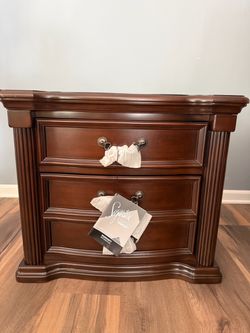 Signature Design by Ashley Three Drawer Nightstand