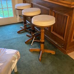 Bar Table Chairs 