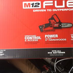 Brand New Milwaukee Chainsaw 6inch M12