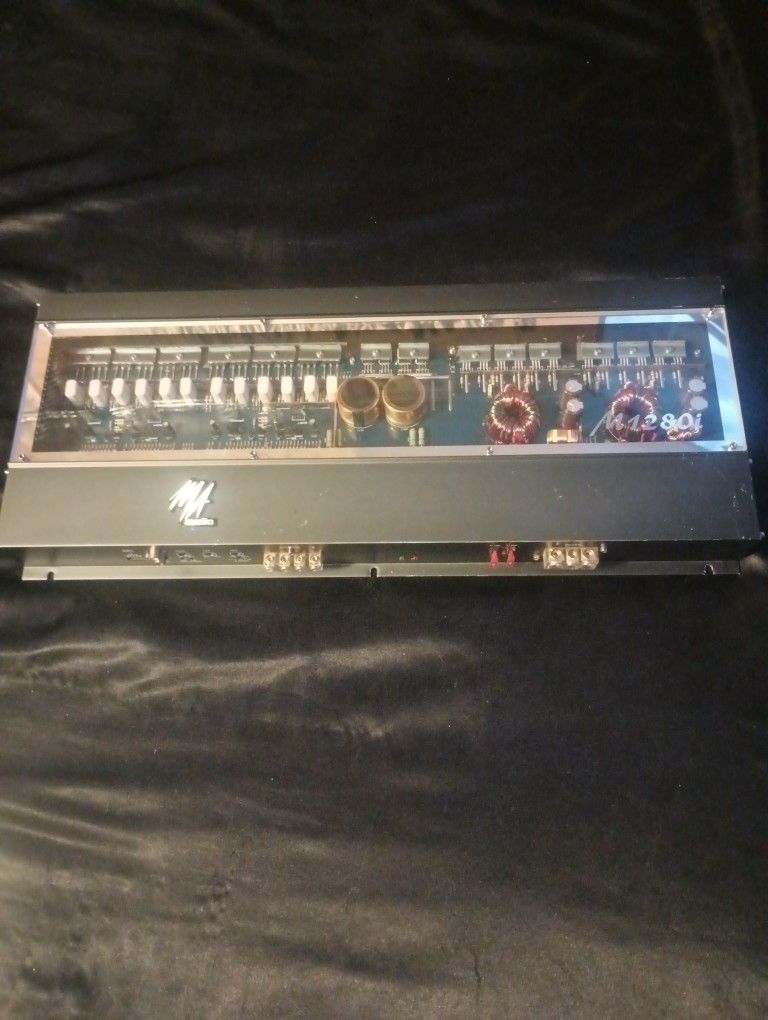 Ma Audio Amplifier In Great Condition 
