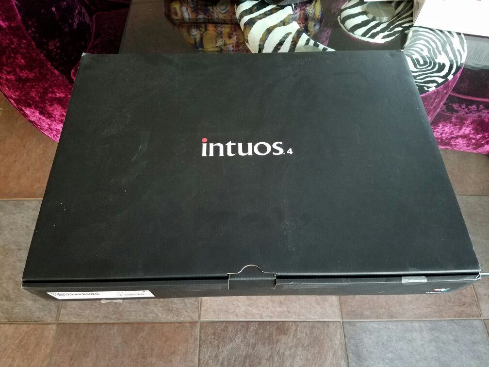 Intuos 4 graphic pen tablet wacom