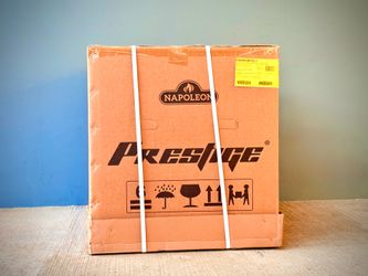Brand new Napoleon Prestige 500 Stainless Steel 4 - Burner Infrared Liquid Propane Gas Grill 1 -Side Burner