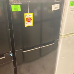 Magic Chef Refrigerator ❄️ hmdr100be