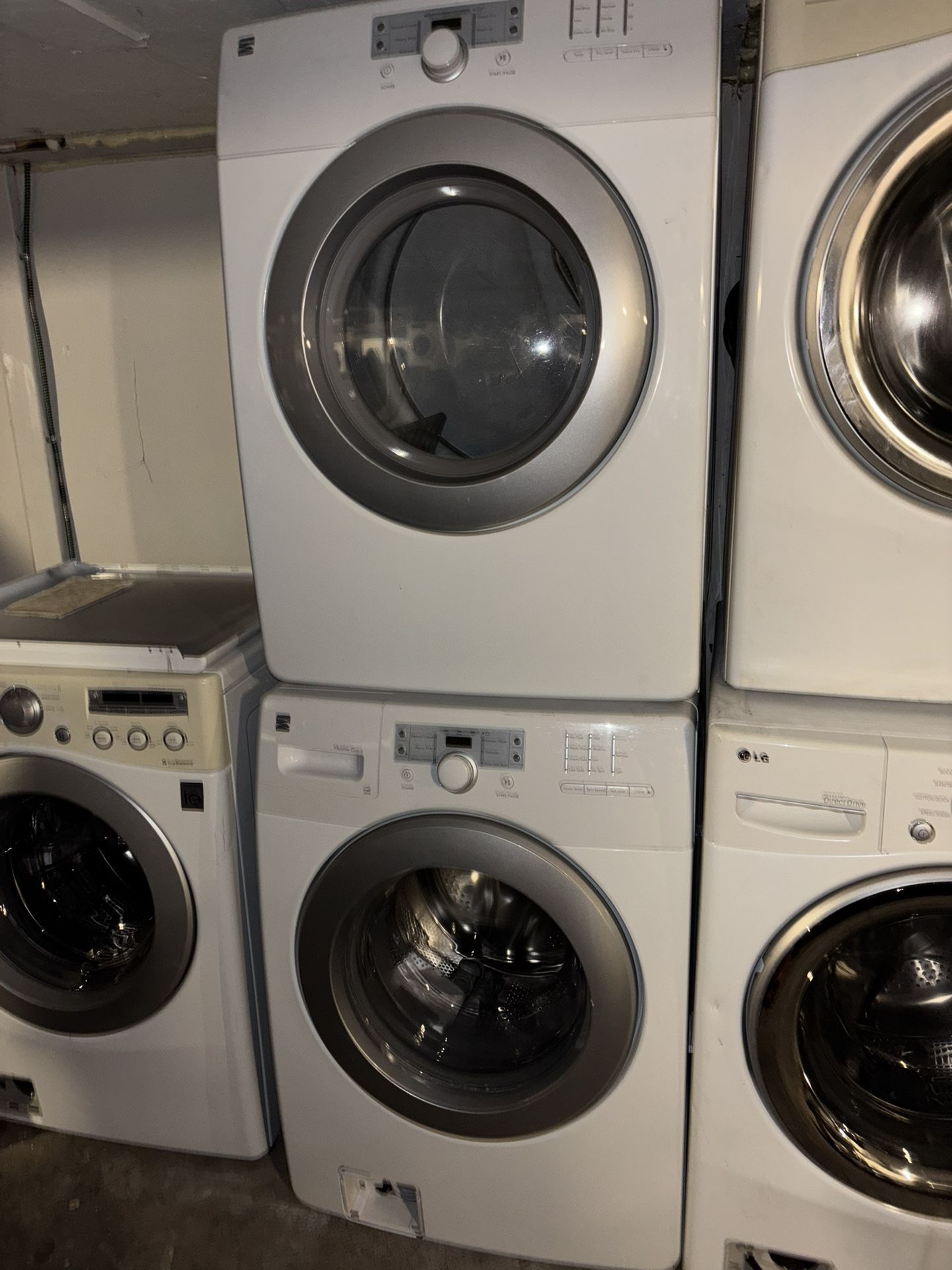 Kenmore Washer And Dryer Set On Good Working Condition