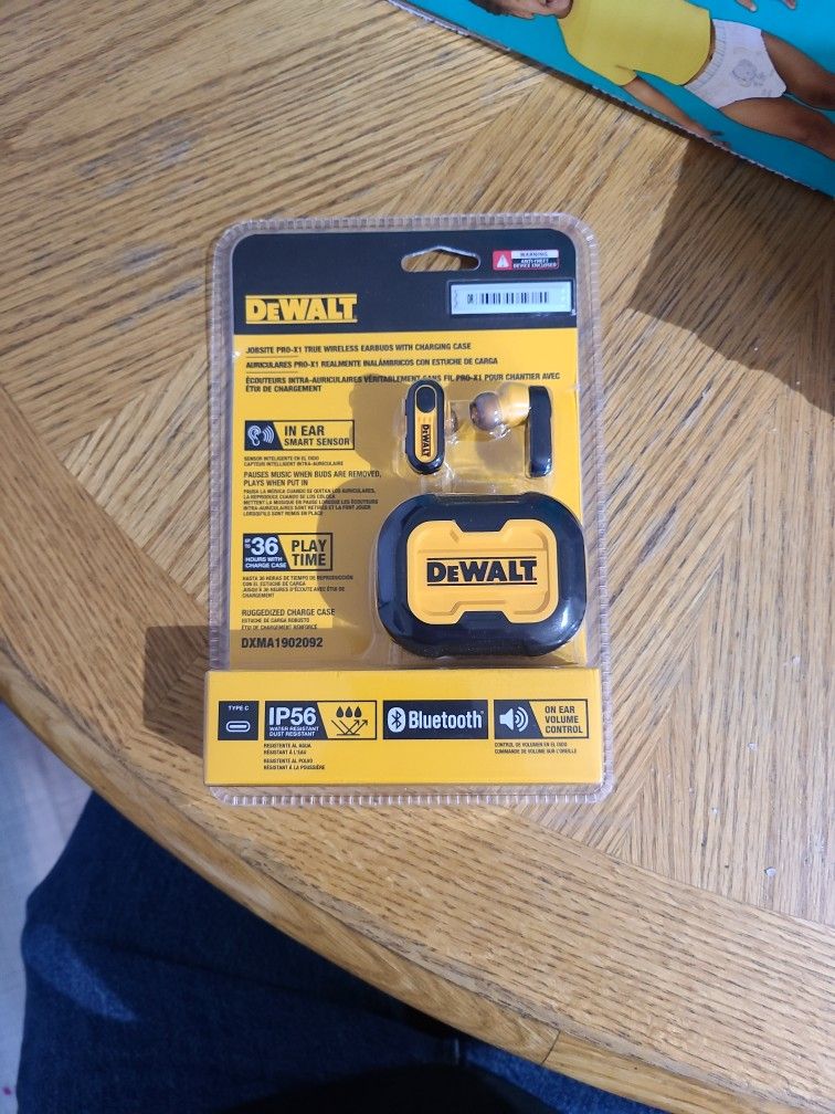 DeWalt PRO-X1 Wireless Earbuds