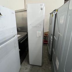 NEW - LG STEAM DRESSER