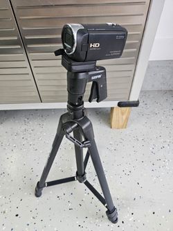 Sony HD Handycam Camcorder with Sunpak Tripod