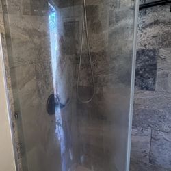 Free used bathroom  glass 