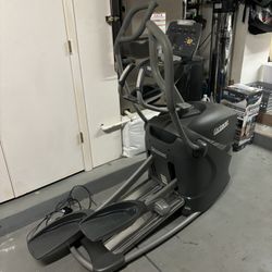 Octane Fitness Elliptical 