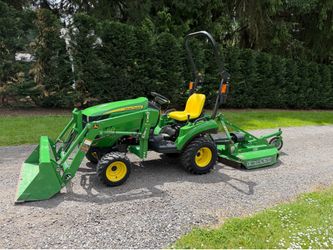 2019 John Deere 1023E Tractor, Loader, Brush Hog - 145 Hours