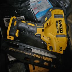 Dewalt Nail Gun /finish Nailer