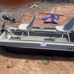 2 Man Boat With 25lb Thrust Trolling Motor