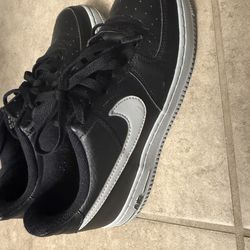 Kids shoes 5.5