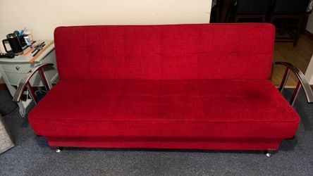 Red Day bed