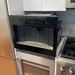 JENNAIR COOFEE MAKER 24”