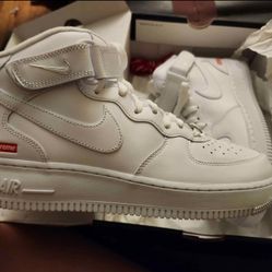 Supreme Mid Top Air Force One Size 8
