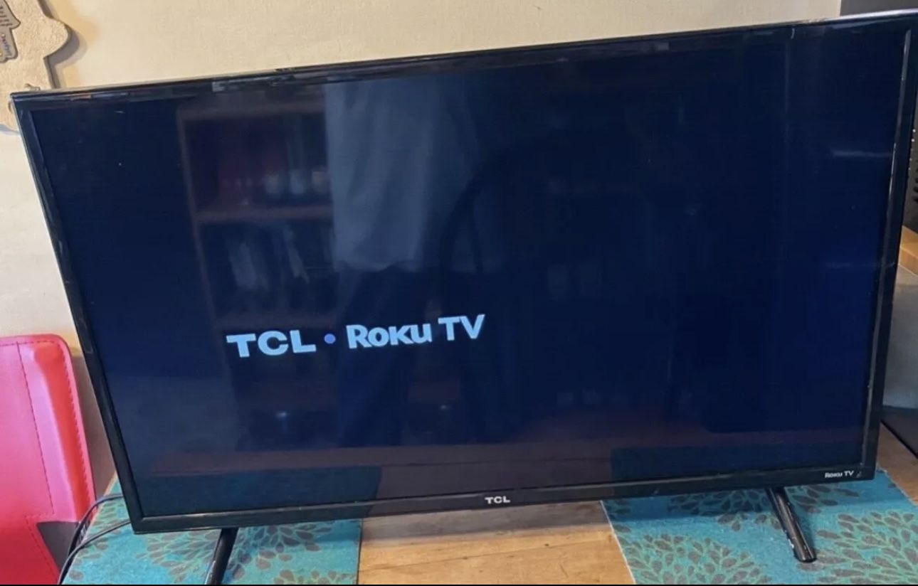 TCL 32" Class 720P HD LED Roku Smart TV 3 Series
