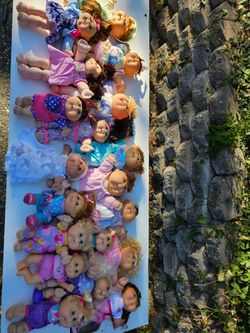 19 Cabbage Patch Dolls -$140