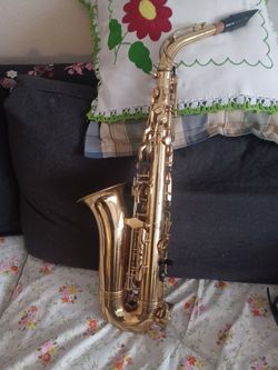 Alto Saxophone with Mouthpiece